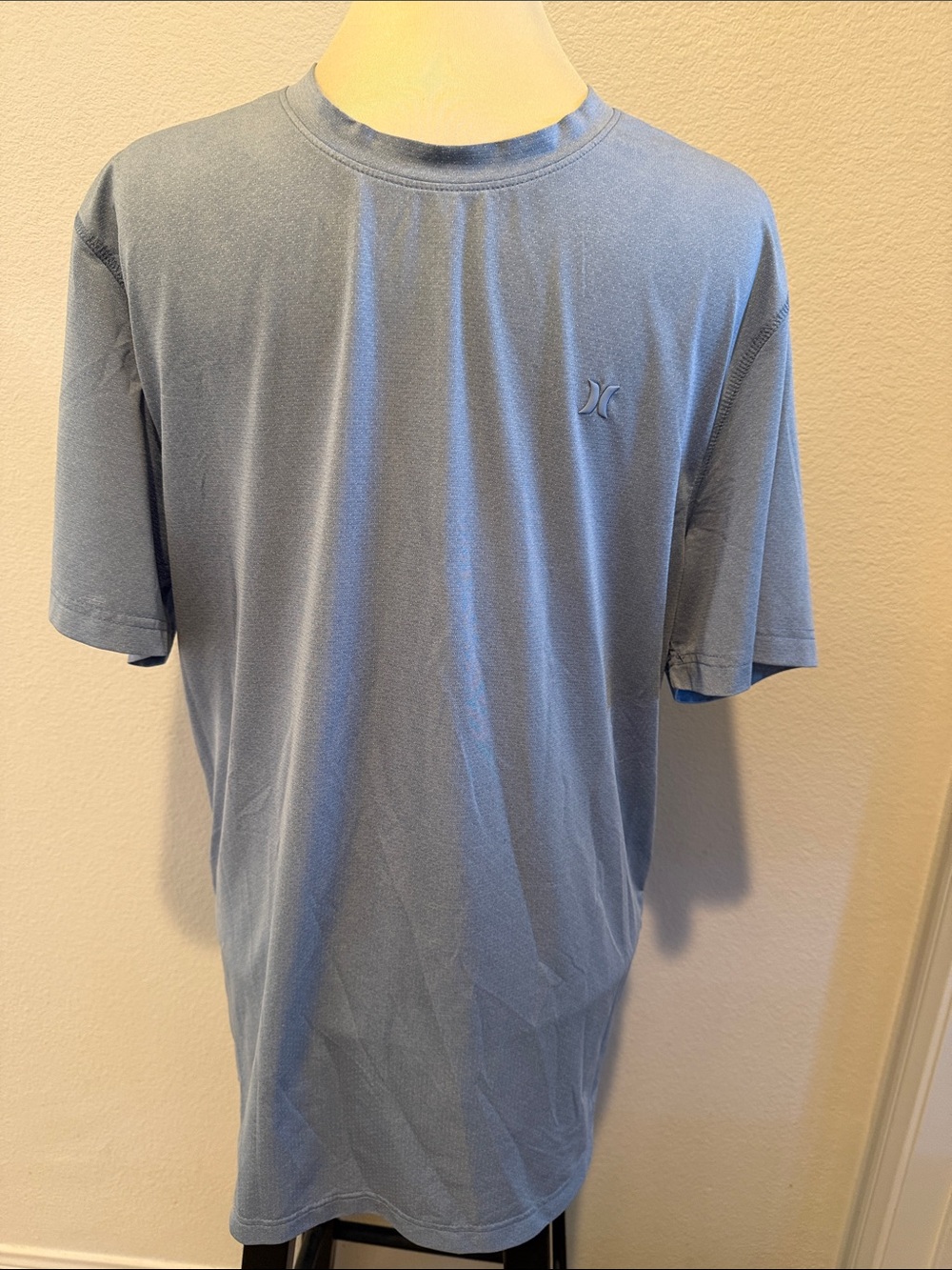 Hurley Men's Short Sleeve Tee in Sky Blue
